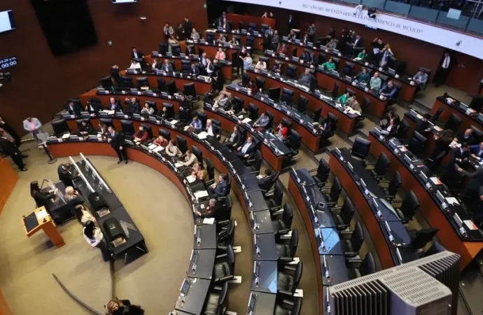 El PT frena reforma política de Sheinbaum y descarta revocación en 2027